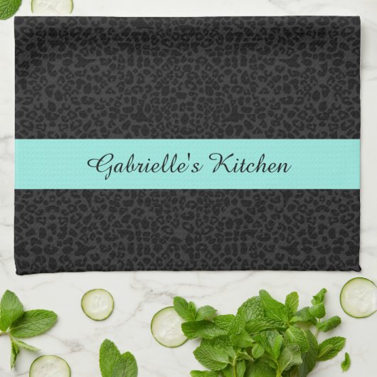 Moderne zwarte luipaard afdruk Aqua Stripe met naa Theedoek (Gevouwen)