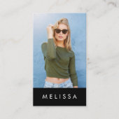 Moderne zwarte minimalistische aangepaste QR-code Visitekaartje (Voorkant)