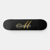 Moderne zwarte monogram Gold Script-naam Persoonlijk Skateboard (Horizontaal)
