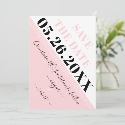 Moderne, zwarte roze en witte diagonale strepen save the date (Staand voorkant)