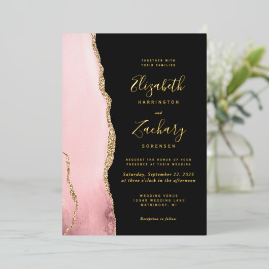 Moderne, zwarte roze goudbruine donkere bruiloft folie uitnodiging (Staand Voorkant)