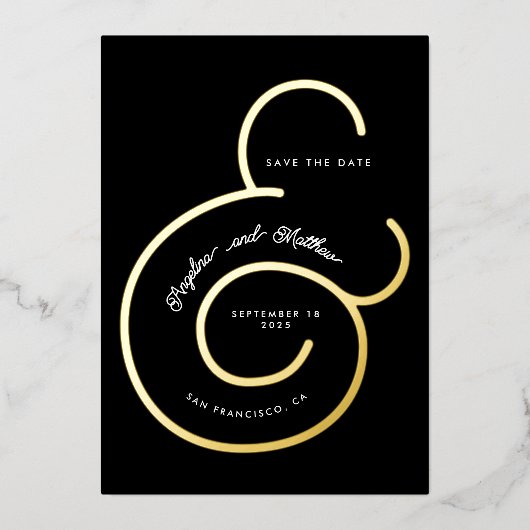 Moderne Zwarte Script Ampersand Huwelijksdatum Bew Folie Uitnodiging (Voorkant)