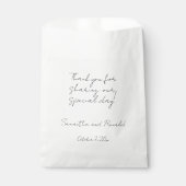 Moderne zwarte tekst minimalistische kalligrafie b bedankzakje (Voorkant)