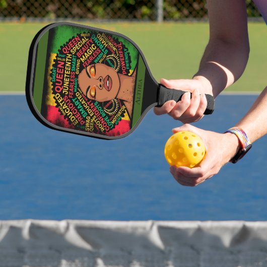Moderne Zwarte Vrouw Motiverende Aanpasbare Naam Pickleball Paddle (Insitu)