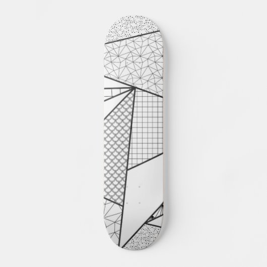 Moderne zwarte witte driehoeken Geometrisch patroo Persoonlijk Skateboard (Voorkant)