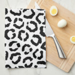 Moderne zwarte witte luipaard dierprintpatroon theedoek<br><div class="desc">Dit moderne en stijlvolle model voor het afdrukken van dieren is perfect voor de trendy en stijlvolle fashionista. Hij is voorzien van een handgetekende zwarte en witte luipaard cheetah-afdruk. Het is elegant, chic, eenvoudig en modieus. ***BELANGRIJKE NOTA VAN HET ONTWERP: Voor om het even welk verzoek van het douaneontwerp zoals...</div>
