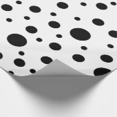 Moderne Zwarte Witte Stippen Cadeaupapier (Hoek)