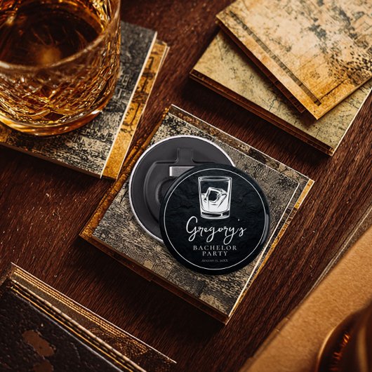 Moderner stijlvolle vrijgezellenfeest button flesopener