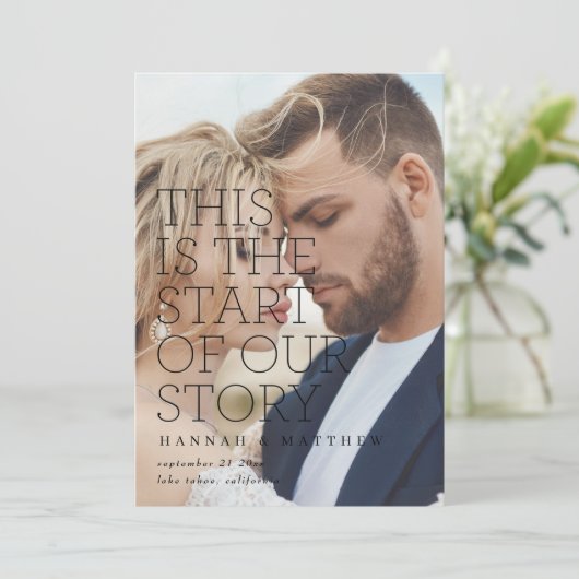 modernere verhalen , gouden typografie , bruiloft save the date (Staand voorkant)