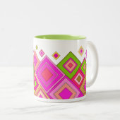 ModernRetro Diamonds Roze Tweekleurige Koffiemok (Voorkant rechts)