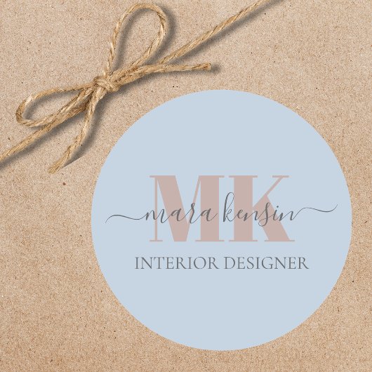 Modert Mocha Mousse Monogram Dusty Blue Ronde Sticker