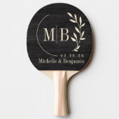 Modest Dark Wood Leaf Wedding Monogram Tafeltennisbatje (Achterkant)