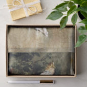 Modieuze schoonheid bewonderen zichzelf in de spie tissuepapier (Geschenk)