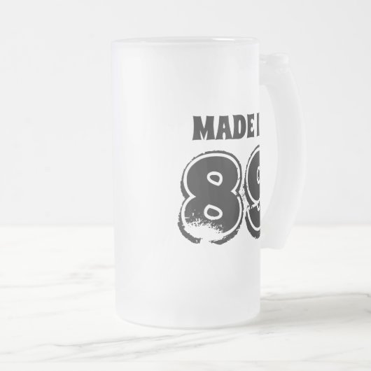 Modus Birthday Beer Mok Made in 89 Moderne Typogra (Voorkant rechts)