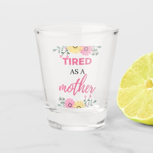Moe als een moeder zwart shot glas (Voorkant)