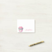 Moe potje met vetplant en meisjesnaam post-it® notes (Op bureau)