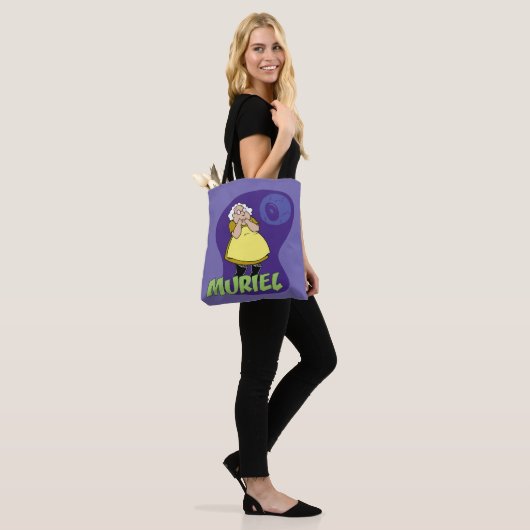 Moed de laffe hond | Muriel Graphic Tote Bag (Op model)