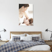 Moeder die borstvoeding geeft baby 2 canvas afdruk (Insitu (Slaapkamer))