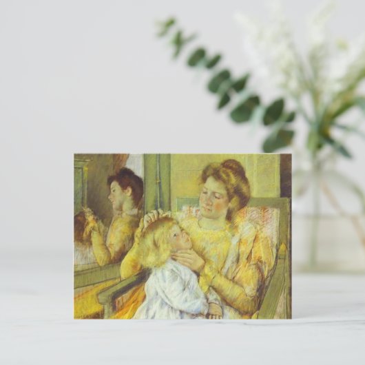 Moeder die haar kinderhaar bedekt. 1901, Mary Cass Briefkaart (Staand voorkant)