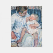 Moeder die haar slaperig kind, Cassatt, wil wassen Fleece Deken (Voorkant)