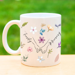 Moeder dochter moderne bloemen houden hand koffiemok