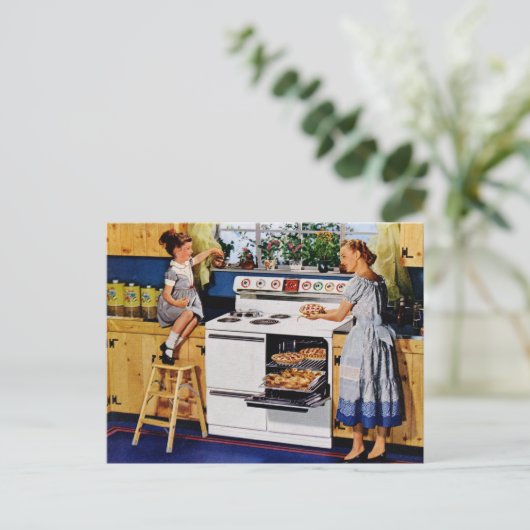 Moeder/Dochter Retro Keuken Postkaart (Staand voorkant)