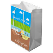 Moeder Duck zingt op haar eieren Medium Cadeauzakje (Achterkant Gekanteld)