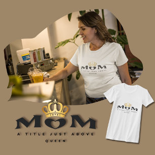 Moeder: Een titel net boven het Queen T-shirt