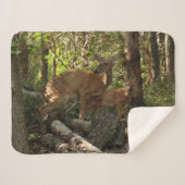 Moeder en Baby Deer in het natuurpark Shenandoah Sherpa Deken (Voorkant (horizontaal))