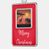 Moeder en Baby olifant in de Serengeti Verzilverd Omlijst Ornament (Links)