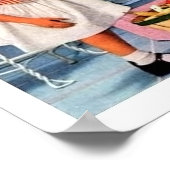 Moeder en dochter naast volle koelkast en appels poster (Hoek)