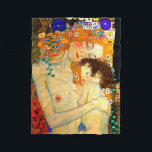 Moeder en kind door Gustav Klimt Art Nouveau Fleece Deken<br><div class="desc">Moeder en kind - detail uit The Three Ages of Woman,  een populair schilderij van de Oostenrijkse symboliste & art nouveau artiest Gustav Klimt uit 1905.  Mooie kunstdeken.</div>