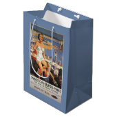 Moeder en zoon op het strand Poster Medium Cadeauzakje (Voorkant Gekanteld)