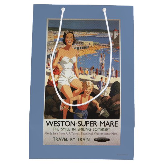 Moeder en zoon op het strand Poster Medium Cadeauzakje (Achterkant)