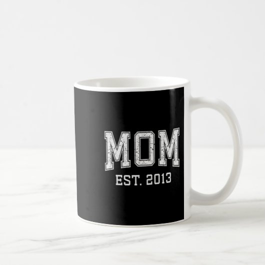 Moeder Est 2013 Aangepaste Gepersonaliseerde Moede Koffiemok (Rechts)