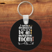 Moeder geeft een Geweldige moeder Sleutelhanger (Voorkant)