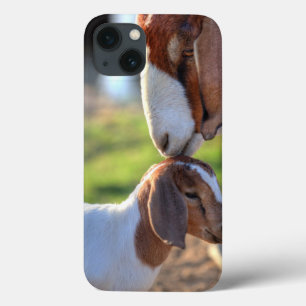 Moeder geit kussen haar baby op haar hoofd. Case-Mate iPhone case