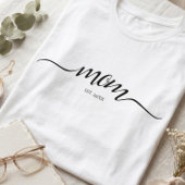 Moeder Gevestigde Script Aangepast Zwart Jaar Moed T-shirt