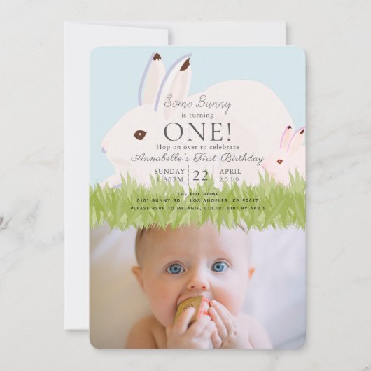 Moeder haas en Baby foto 1e verjaardag uitnodiging (Voorkant)