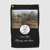 Moeder Hen Nesting w Monogram Egg Foto Golfhanddoek (Voorkant)