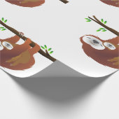 Moeder Holding Baby Sloth Rust op een boomtak Cadeaupapier (Hoek)