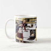  moeder in de keuken kookt een paasham koffiemok (Links)