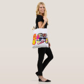 Moeder is zo cool  tote bag (Op model)