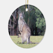 Moeder Kangaroo met Baby Joey in haar zak Keramisch Ornament (Links)