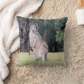 Moeder Kangaroo met Baby Joey in haar zak Kussen (Deken)