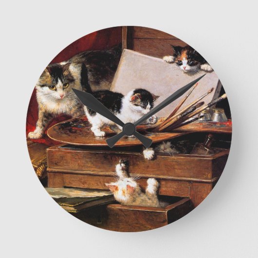 Moeder Kat en Kittens op tafel Ronde Klok (Voorkant)