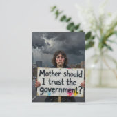 Moeder, moet ik de regering vertrouwen? protestdam briefkaart (Staand voorkant)