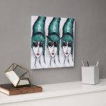 Moeder Monster Blauwgroen Beehive Sunglazen Pop Ar Vierkante Klok<br><div class="desc">Dit is een originele karikatuur van een vrouw met een grote blauwgroen bijenkorf en een zonnebril. Origineel stuk werd gedaan met marker en kleurpotlood op tekenpapier.</div>