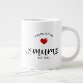 Moeder Opgericht Bevorderd Tot Mama Grote Koffiekop (Rechts)