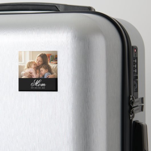 Moeder Opgericht Zwart Elegant Script Foto Magneet (Insitu (bagage))